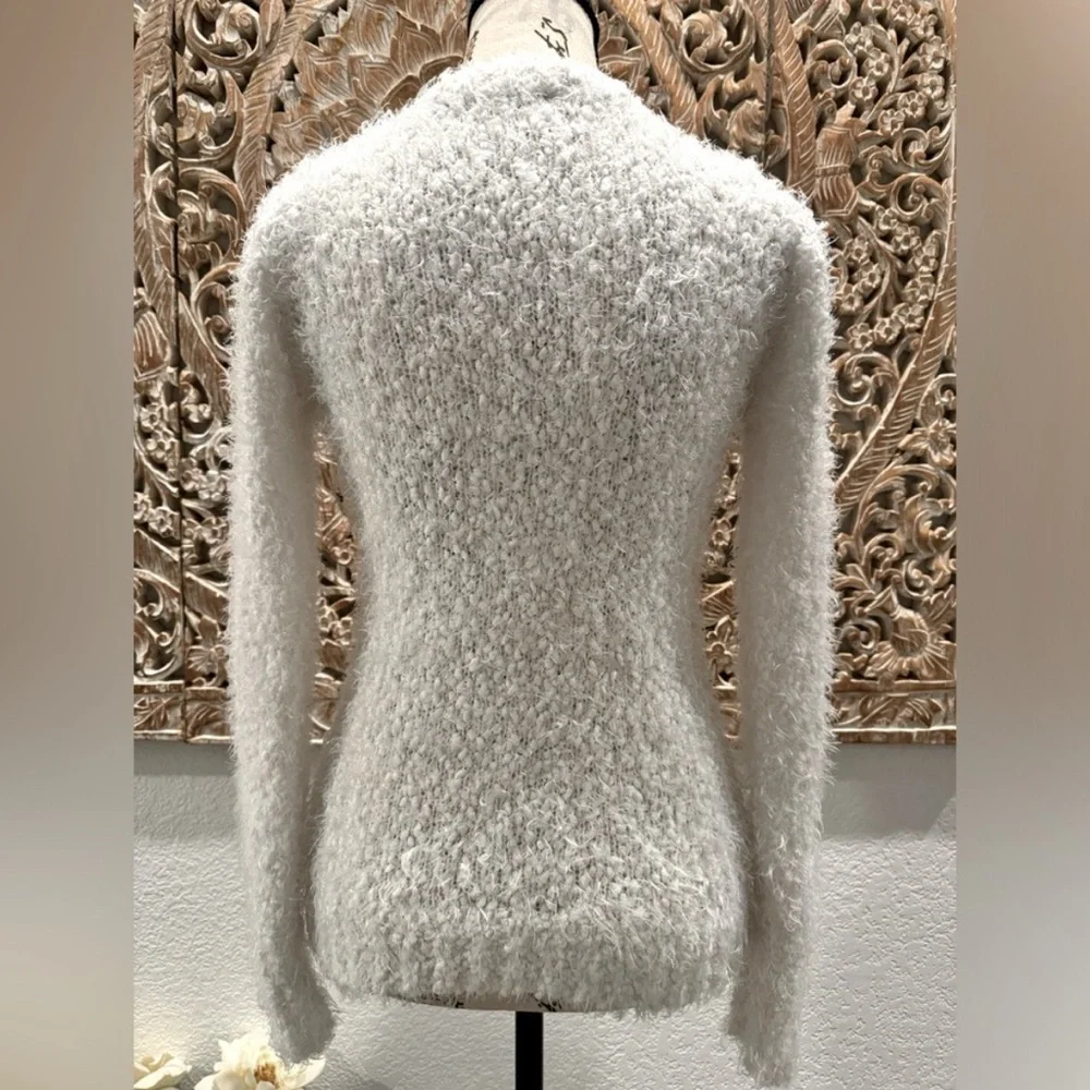 Holiday Time White w/ Gold Stars Long Sleeve Sweater- size M - Picture 2 of 8